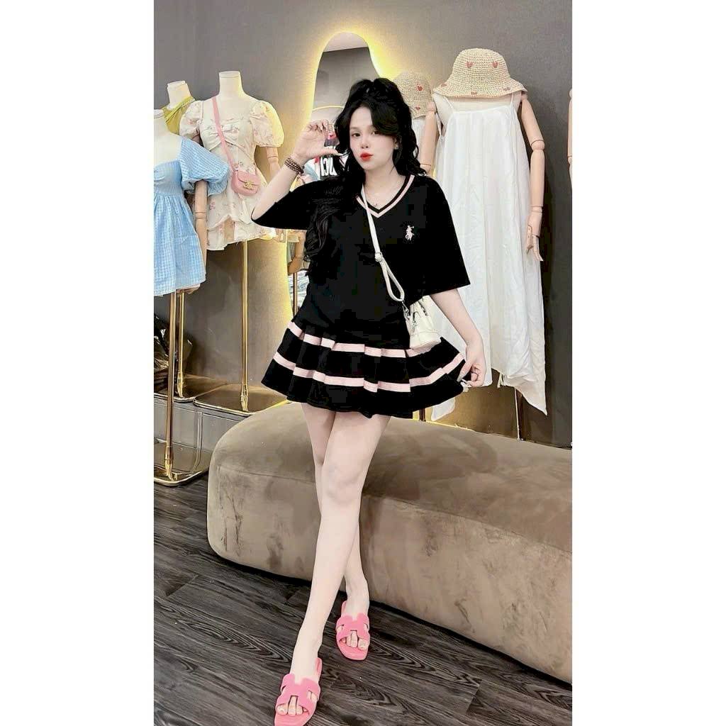 Set áo cổ tim, chân váy xếp ly