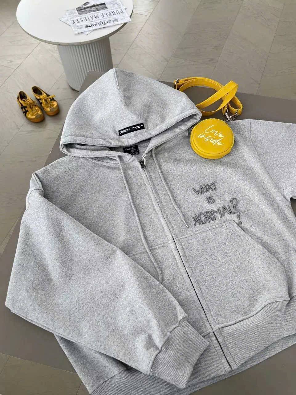 Khoác nỉ thêu Normal