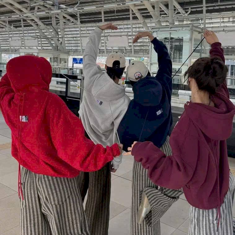 Hoodie thêu logo 88