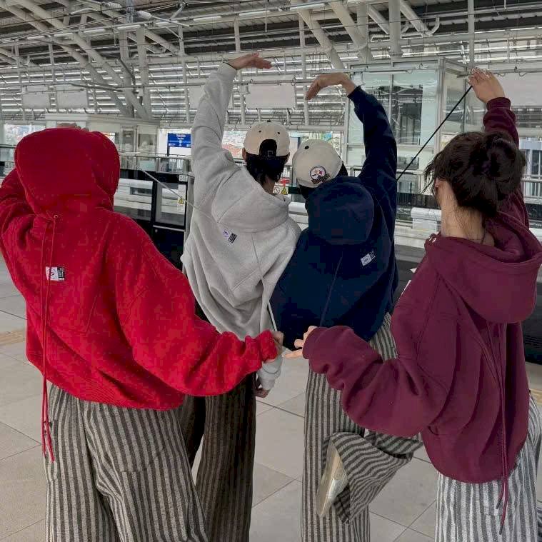 Hoodie thêu logo 88