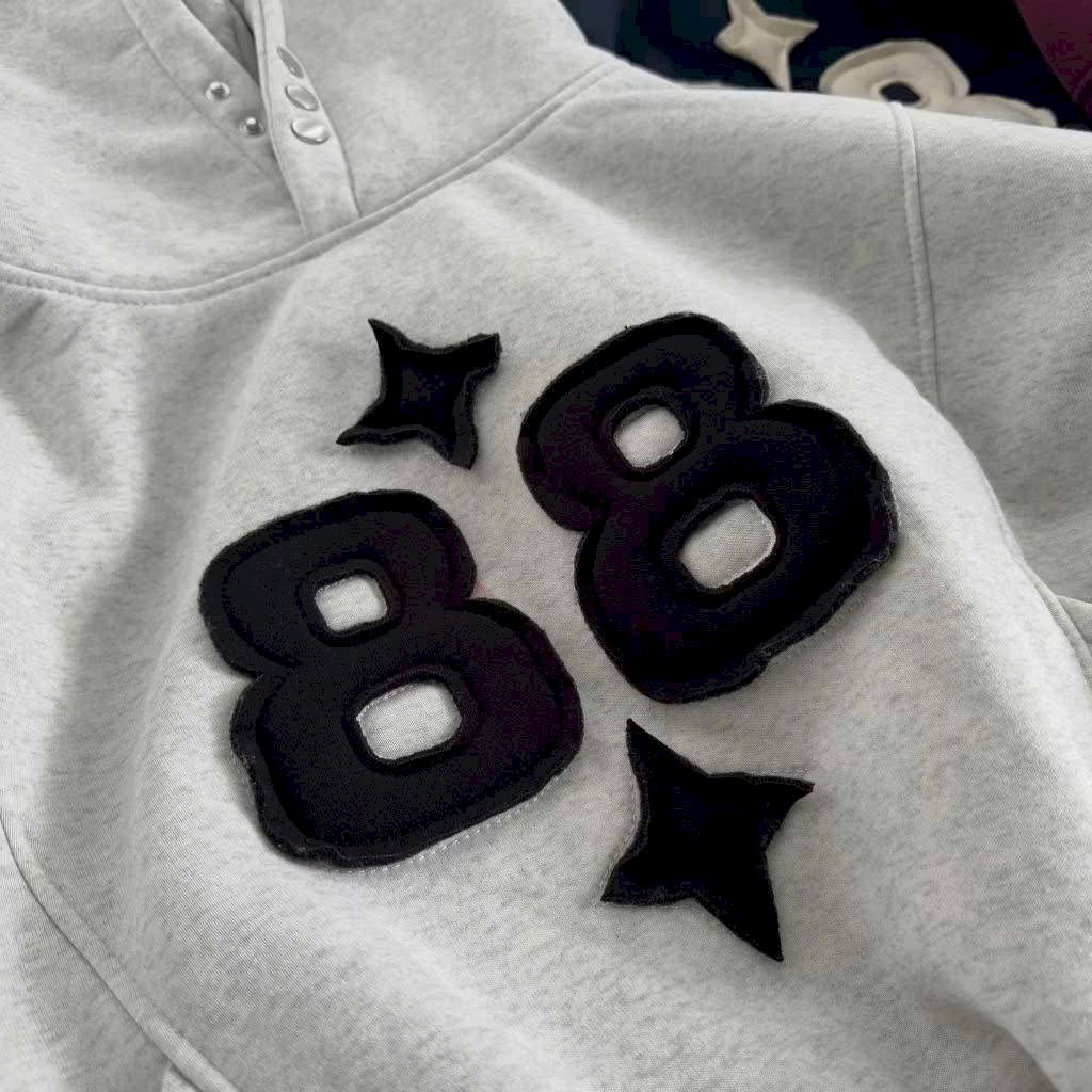 Hoodie thêu logo 88